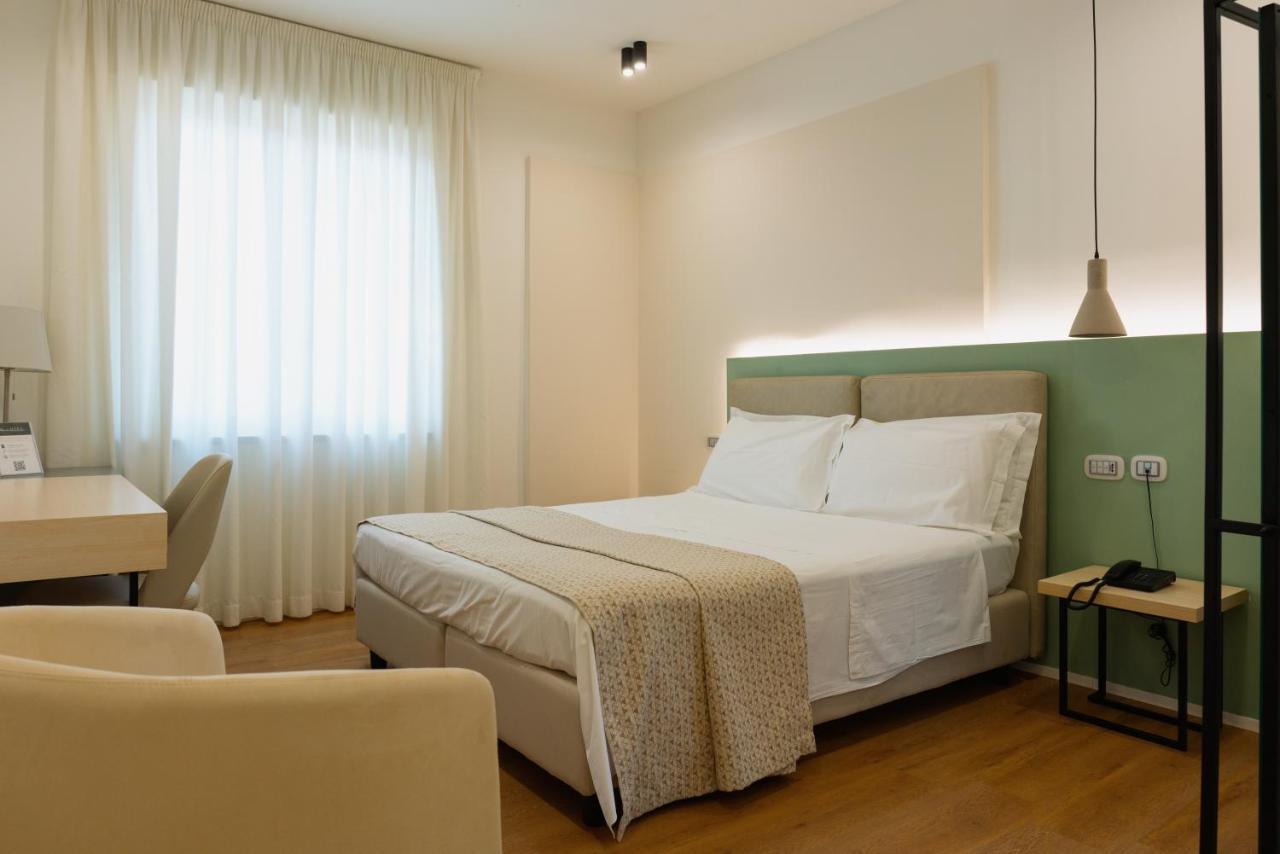 Plana Hotel Caserta Luaran gambar