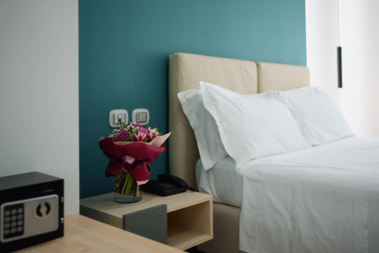 Plana Hotel Caserta Luaran gambar