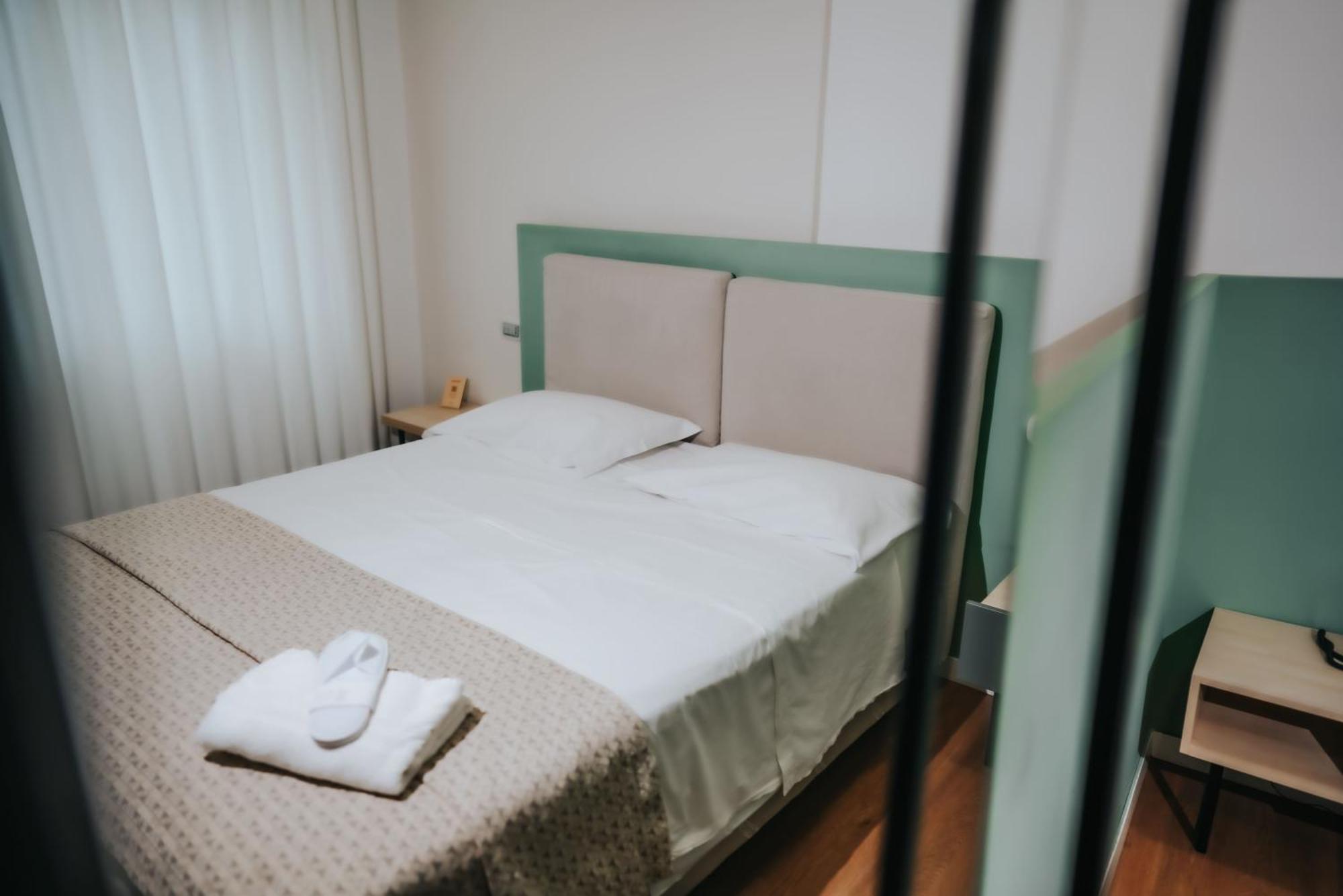 Plana Hotel Caserta Luaran gambar
