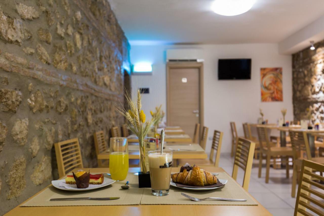 Plana Hotel Caserta Luaran gambar