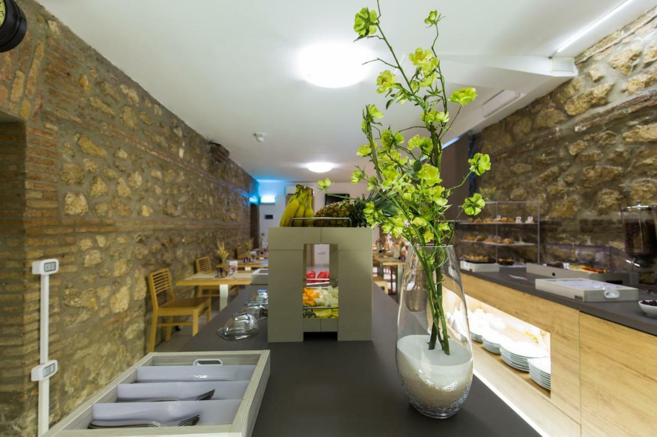 Plana Hotel Caserta Luaran gambar
